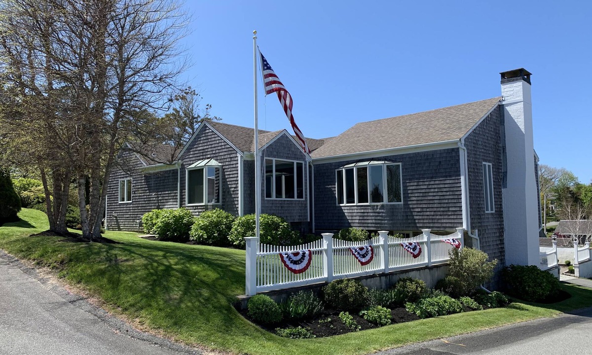 North Chatham House | Charming Chatham Cottage!