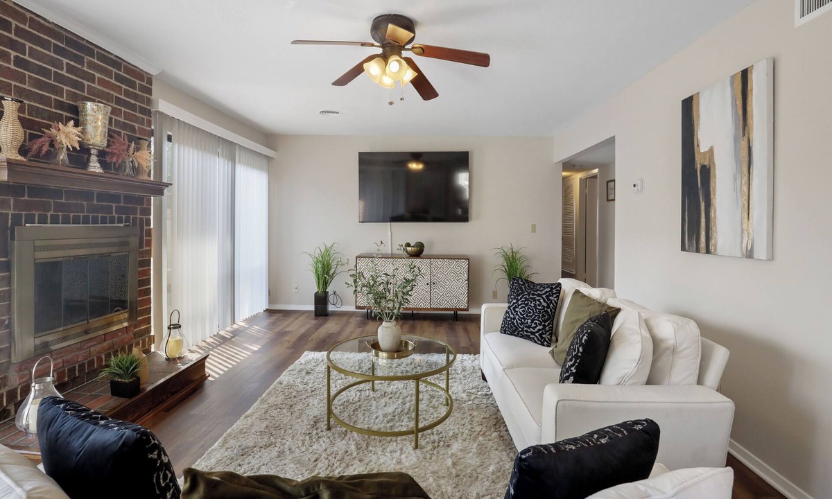 Germantown Apartment | Charming corporate apartment with AC in Germantown