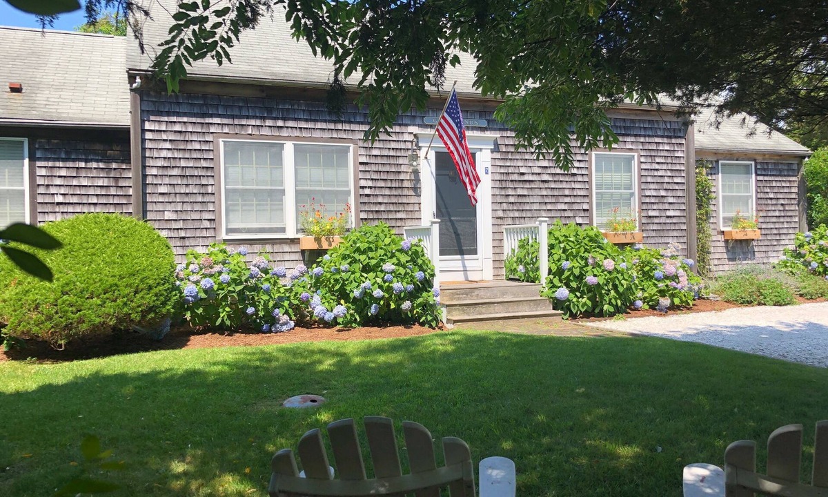 West of Town House | Charming, Family Friendly Home Near Surfside Bike Path