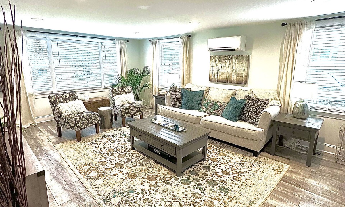 Lynchburg Cottage | Charming Magnolia Cottage with Hot Tub Near Liberty & Downtown