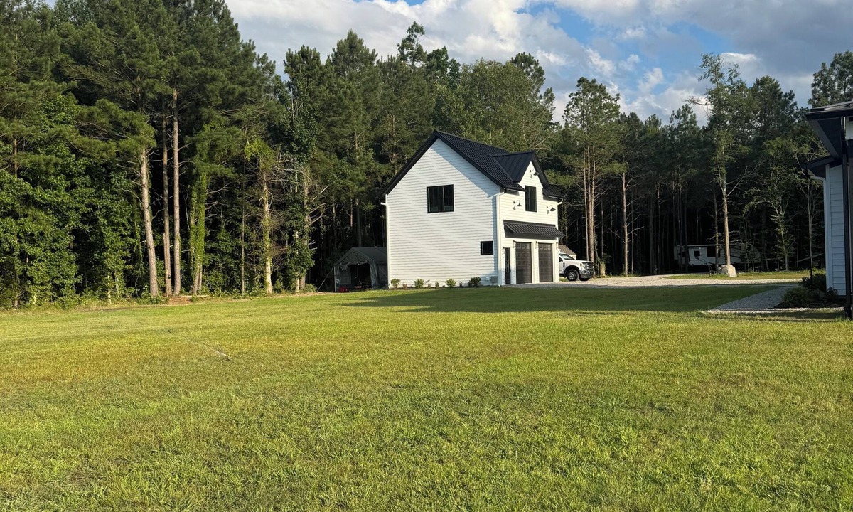 Durants Neck Apartment | Charming new in 2026 private apartment on the water in lovely Edenton.