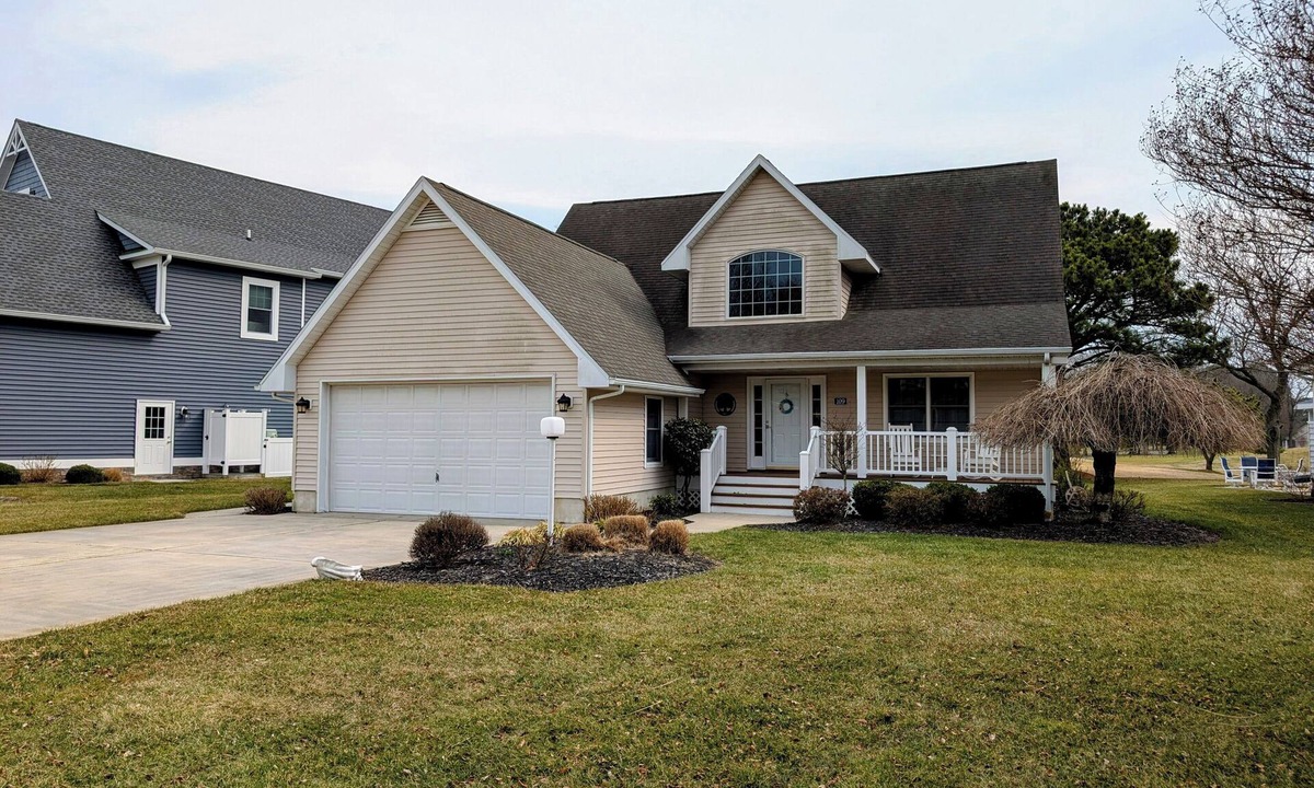 Bethany Beach House | Charming Salt Pond 3BR Home with Screened Porch, Dog-Friendly, and Resort Amen.