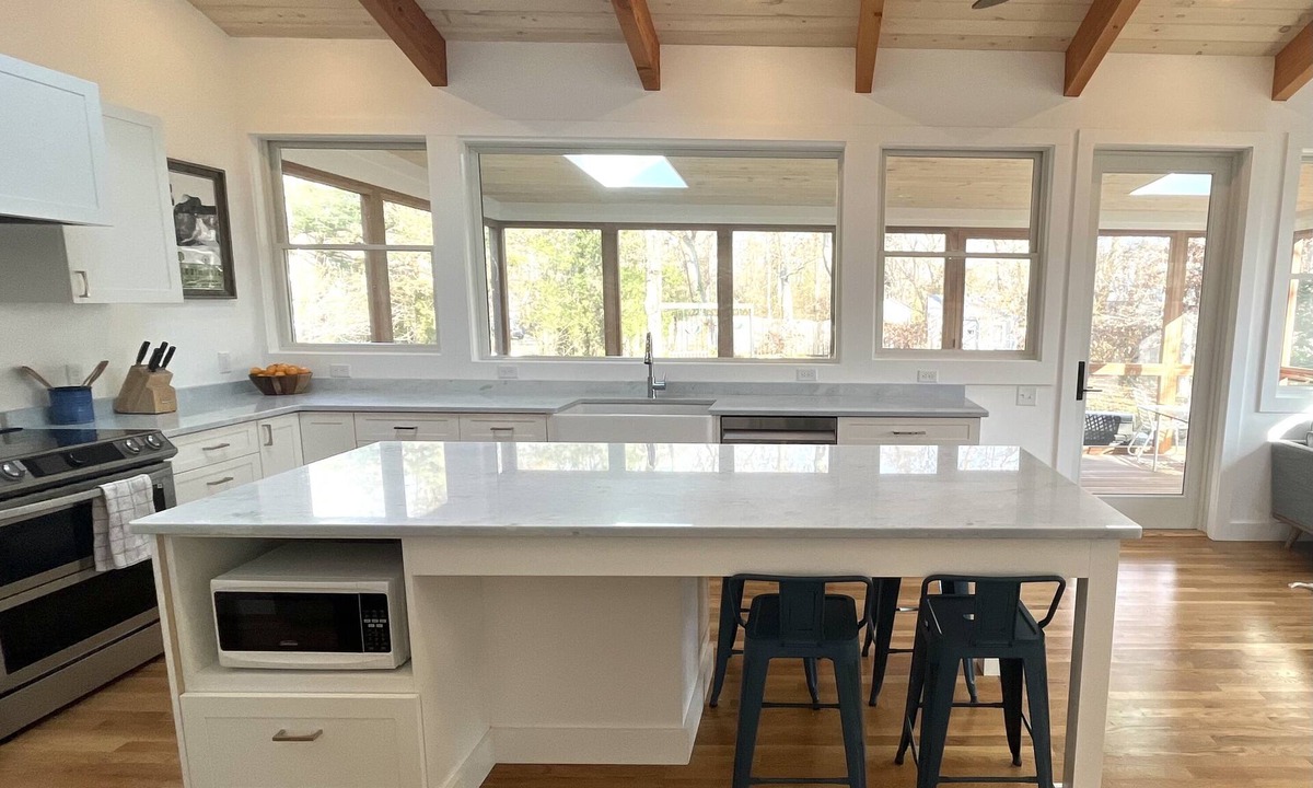 Tisbury House | Charming West Chop Retreat on Private, Tree-Lined Lot