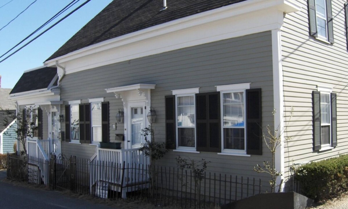 Commercial Street Condo | Charming West End 1 Bd 1st Fl - Steps to Beach - With Private Parking