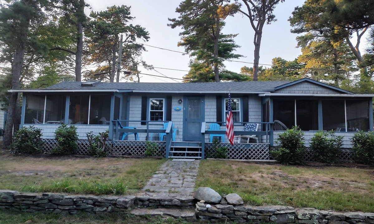 West Chatham Cottage | Chatham Cottage on the Big Pond One Mile to Ocean Beaches