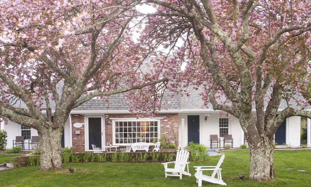 West Chatham Hotel | Chatham Seafarer Inn