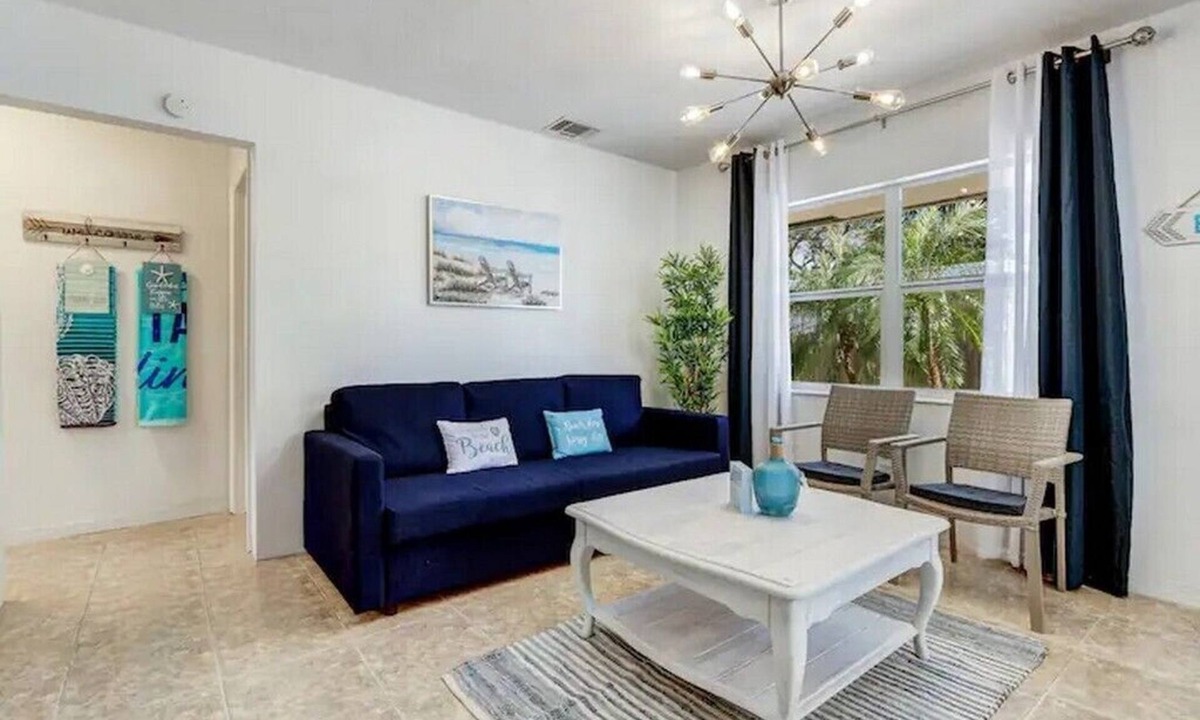 Little Ranches House | Cheerful 2Bd Home, 10 Min to Hollywood Beach