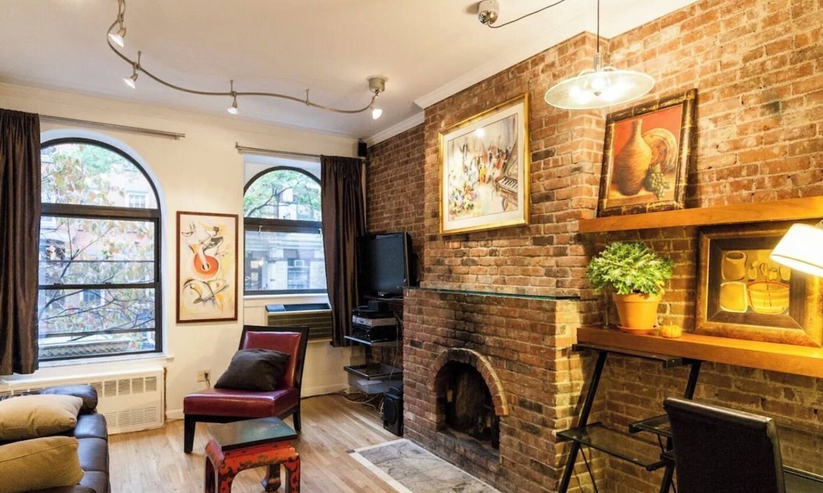 Chelsea Apartment | Chelsea stunner-1910 brick townhouse with floor through apt, working fireplace,