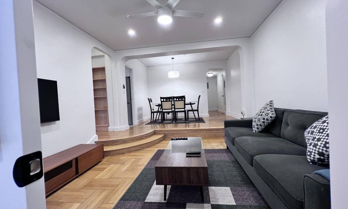 Chelsea Condo | Chelsmore 2BR Retreat- Stylish & Comfortable Stay