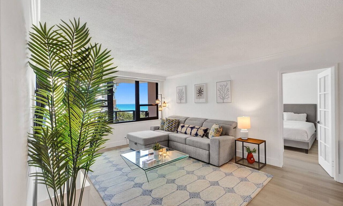 Mid Beach Apartment | Chic Coastal Getaway Steps to the Beach with Resort Amenities, Pools, Sauna & Gym 708