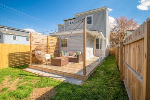 Mosby House | Church Hill Hideaway #1 with 3 BR Backyard Oasis