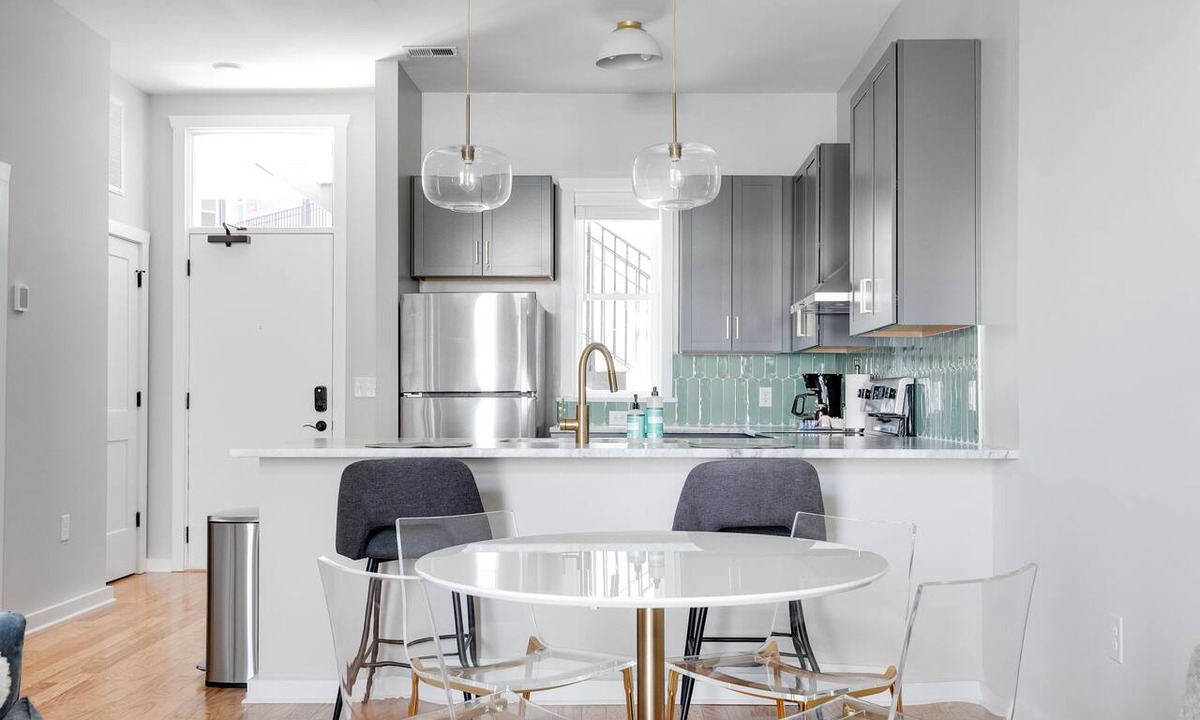 Church Hill Apartment | Classy, Spacious Apt Near Esteemed Restaurants