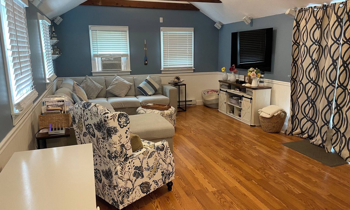 North Eastham Cottage | Clean and Quiet North Eastham Cottage Near Beaches