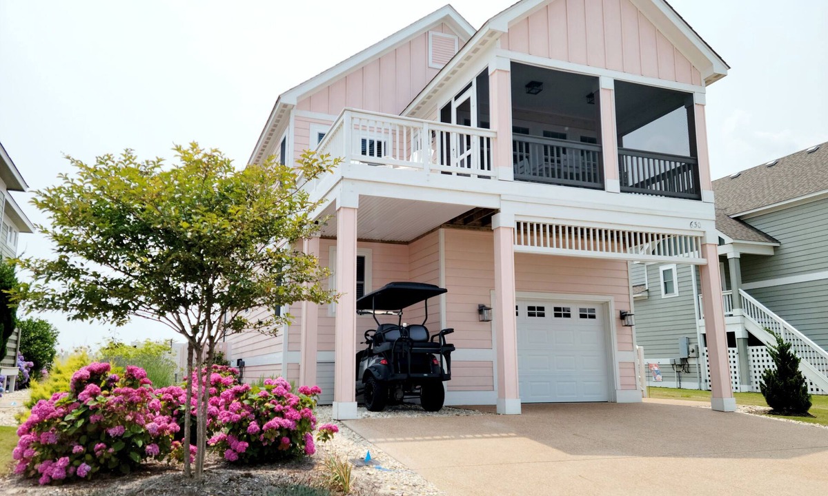 Corolla Cottage | Close to beach, on golf course in TCC! Private pool, spa, and 6 seat golf cart!