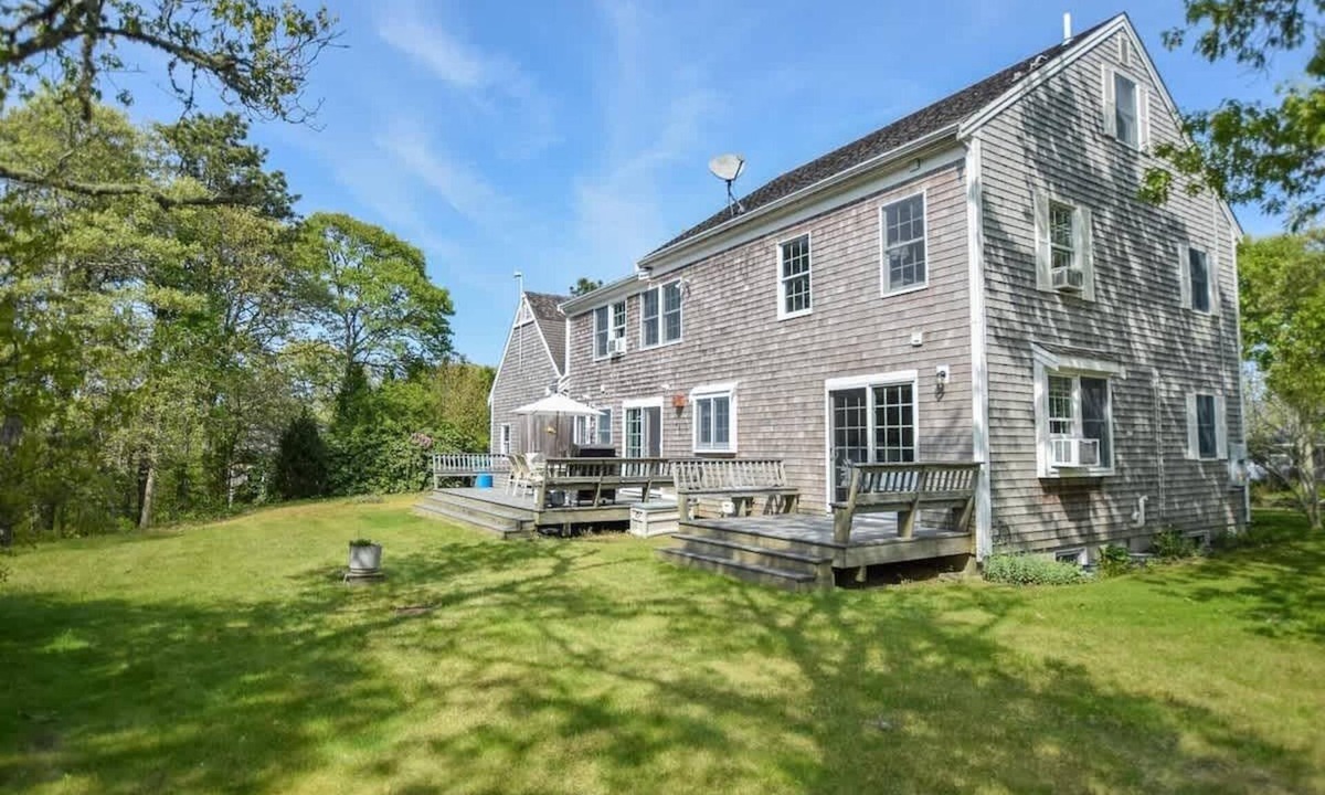South Chatham House | Close to Bike Path 1 Mile to Beaches!