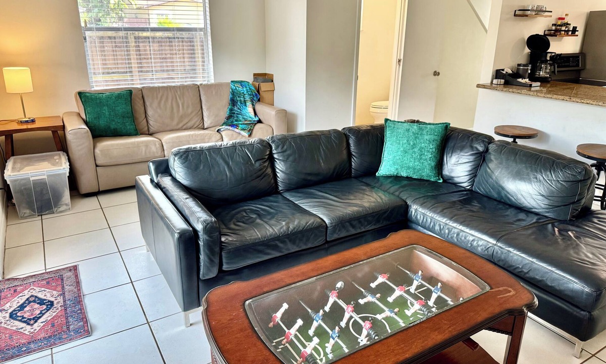 River Oaks House | Close to Cruise Port, Airport, Downtown, and Beaches