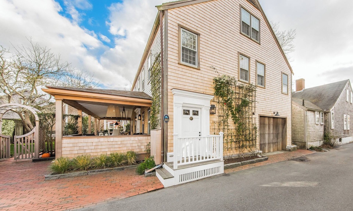 Nantucket Town House | Close to Dtwn Nantucket! Group Getaway w/Patio