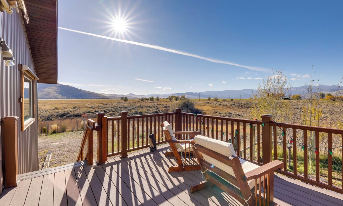 Hot Springs Apartment | Close to Hot Minerals Soak! Glacier NP Stopover
