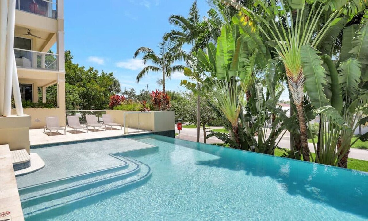 Deerfield Beach Apartment | Coastal Condo Retreat: 3BR 2.5BA w/Heated Infinity Pool