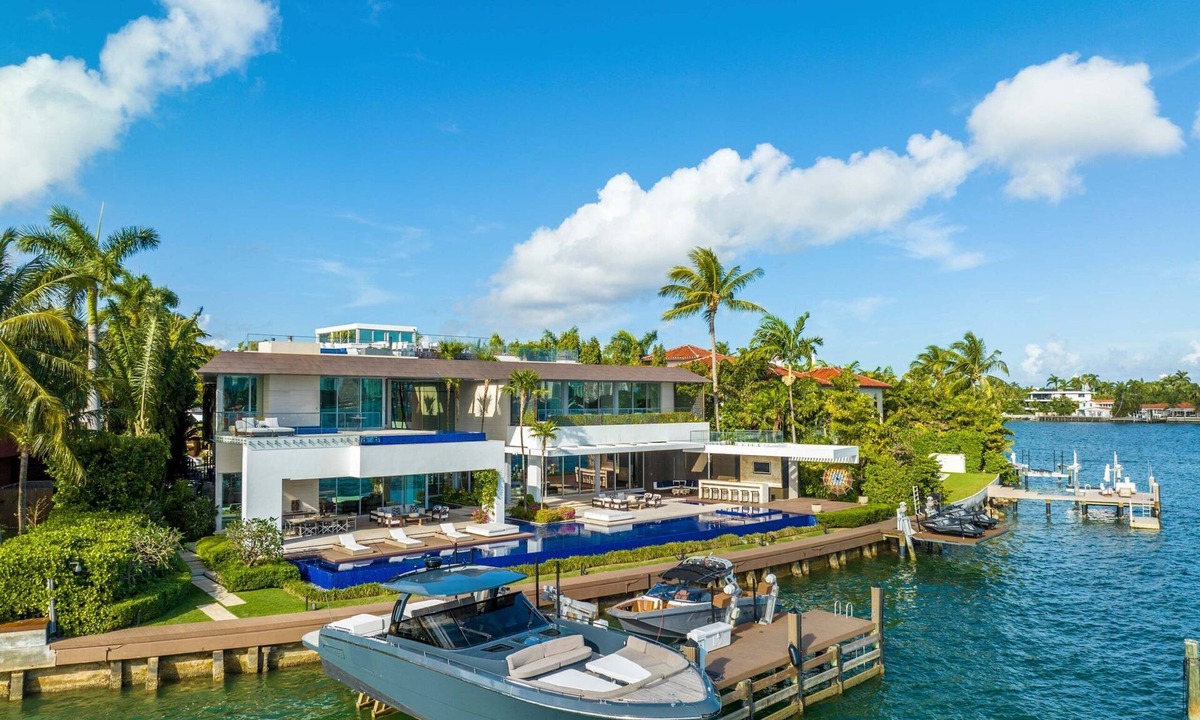 Venetian Islands Villa | Coconut Grove Ultra-Luxury Resort-Style Mansion