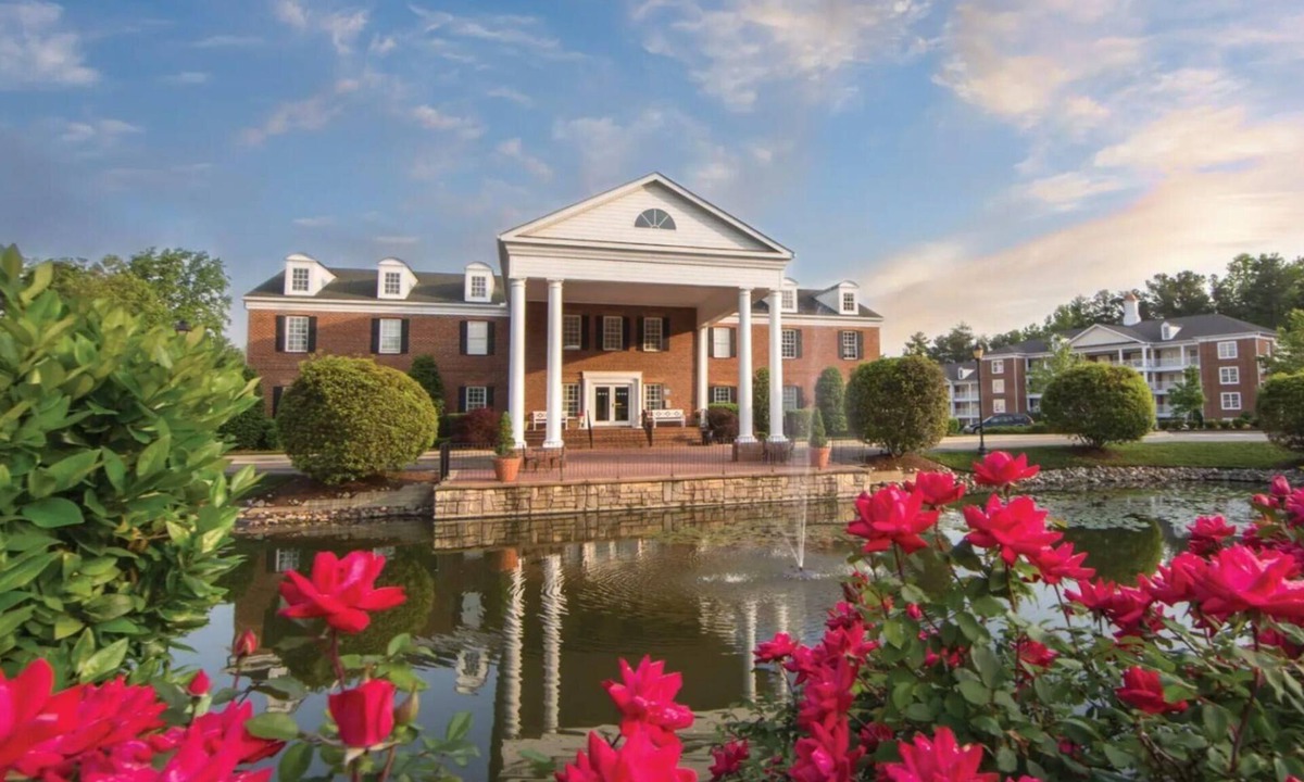 Williamsburg Resort | Colonial Comfort: 3BR Lock-Off Villa with Fireplace & Full Kitchen