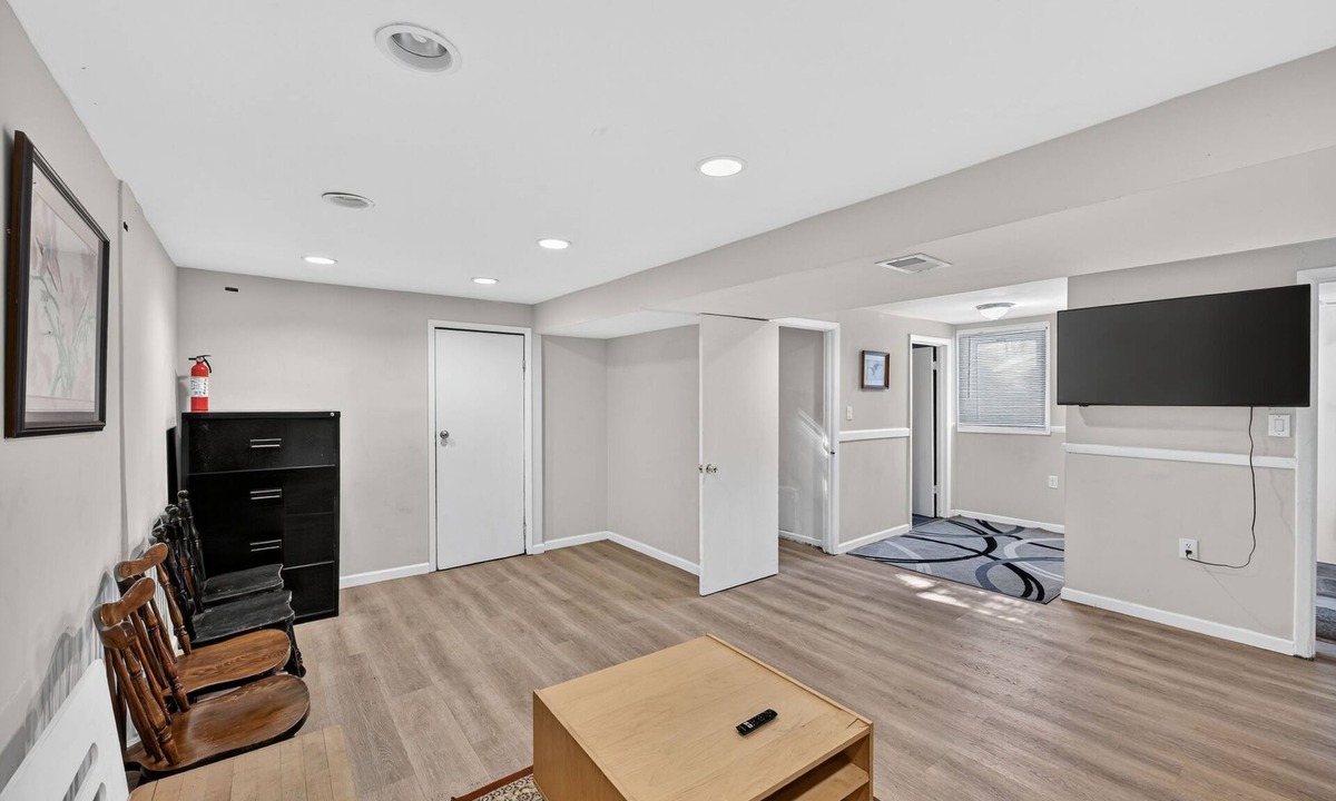 New Carrollton Villa | Comfortable villa