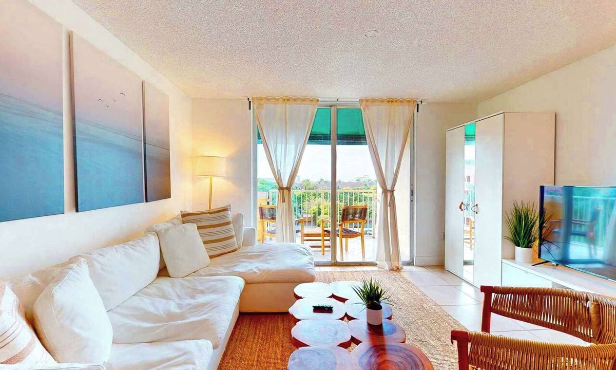 Aventura Condo | Condo Minutes from Ocean Drive & Miami Beach