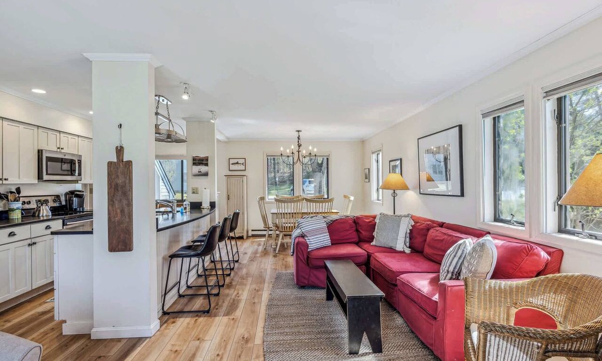West Hartford Condo | Condo with Fireplace, Lakeland Village, Pet-Friendly