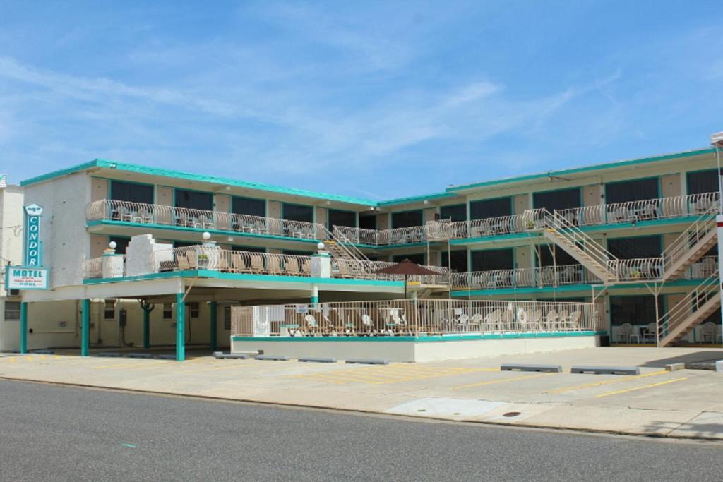 North Wildwood Hotel | Condor Motel - Beach Block