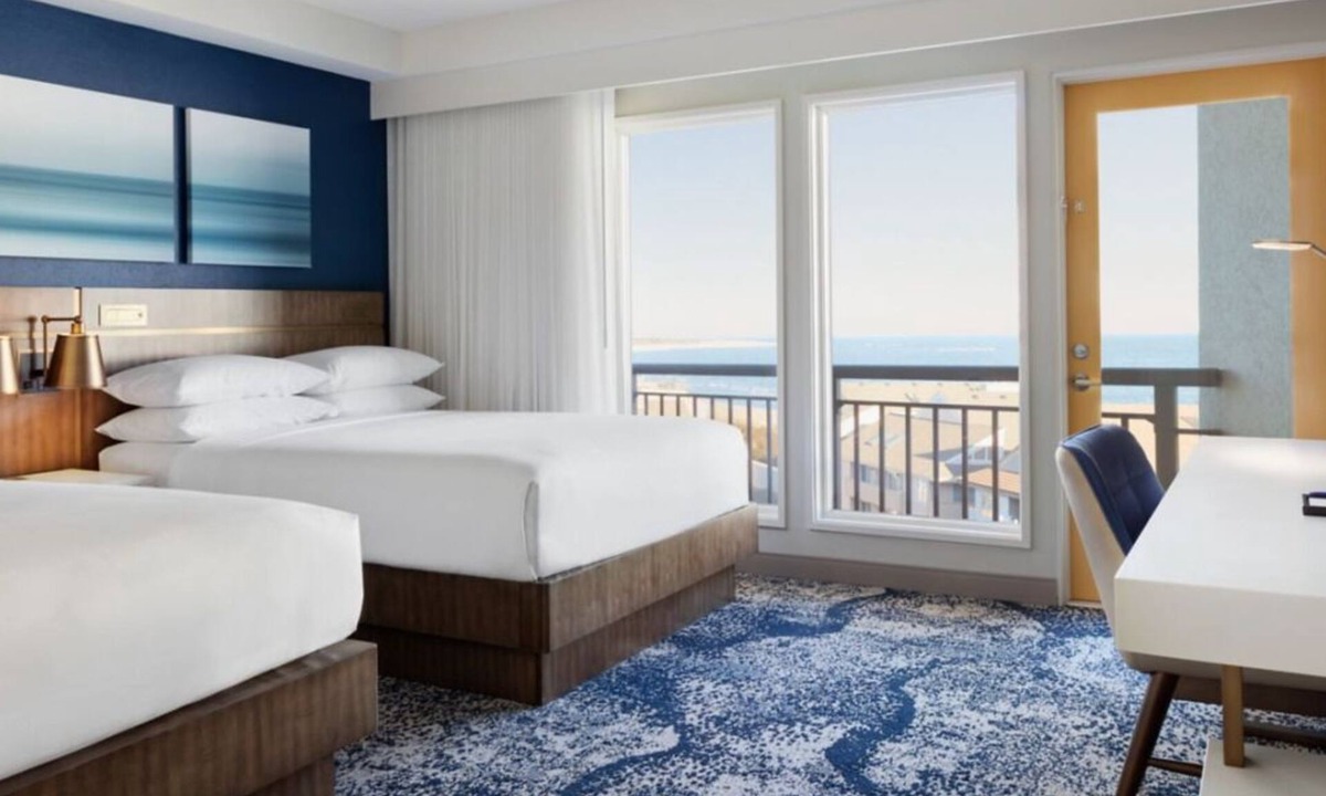 Northeast Virginia Beach Hotel | Convenient Countryside Stay! 2 Comfortable Units, Onsite Pool