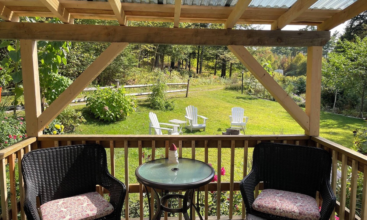 White River Junction Apartment | Convenient Location and dog friendly