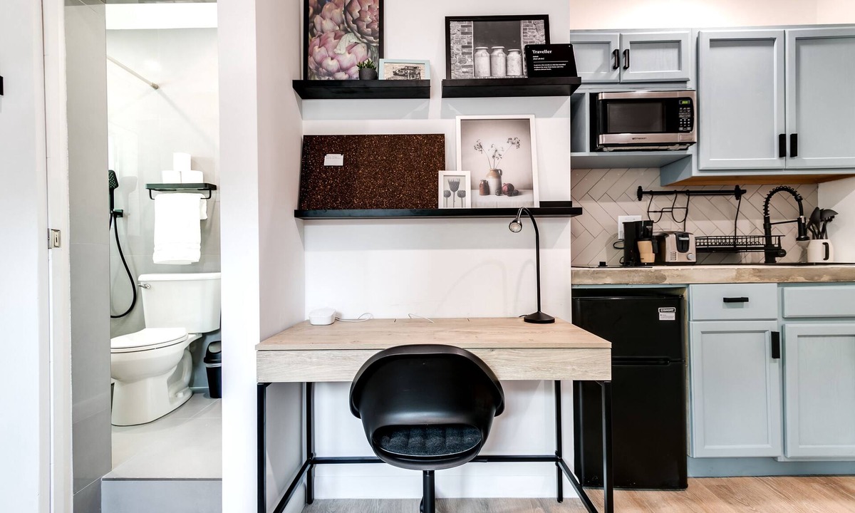 Coral Way Apartment | Coral Way Studio in quiet area + Fast Internet