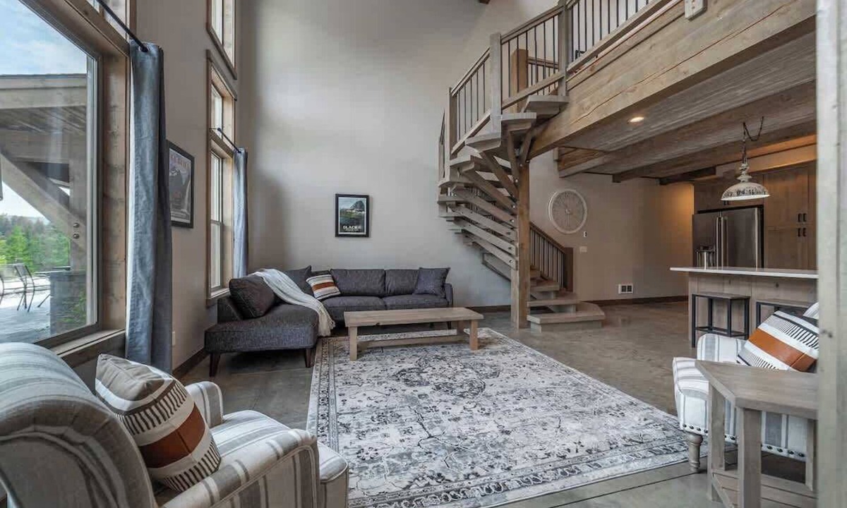 Coram Condo | Coram Condo 2BR/2BA BBQ Hot Tub Near Glacier Park