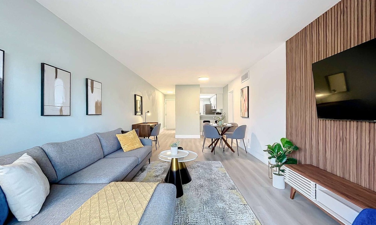 Lauderdale Harbours Condo | Cordova Arms by Rocketstay