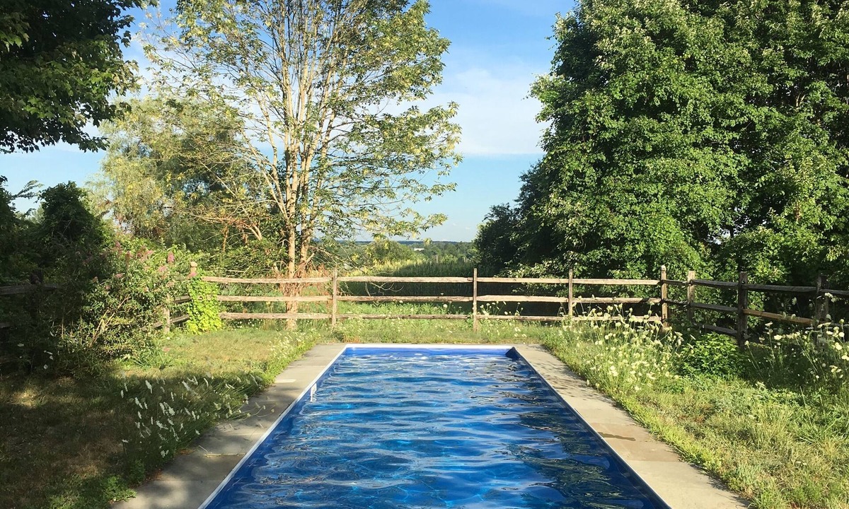 Stuyvesant House | Country home in a park-like setting, perfect for private enjoyment.