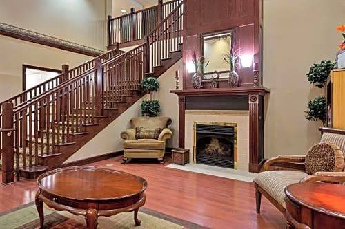 Coliseum Central Hotel | Country Inn & Suites by Radisson, Hampton, VA