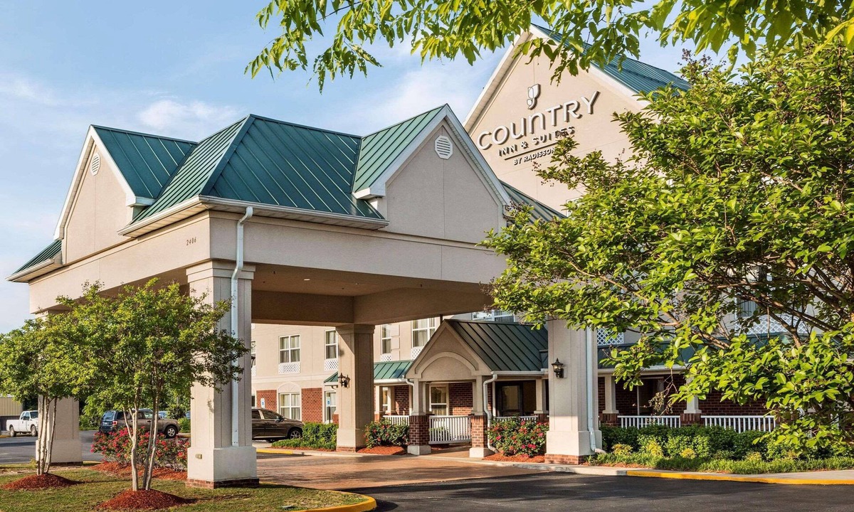Bermuda Hotel | Country Inn & Suites by Radisson, Chester, VA