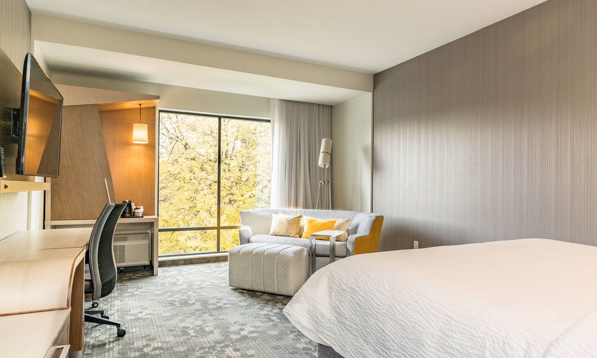 West Springfield Hotel | Courtyard by Marriott West Springfield