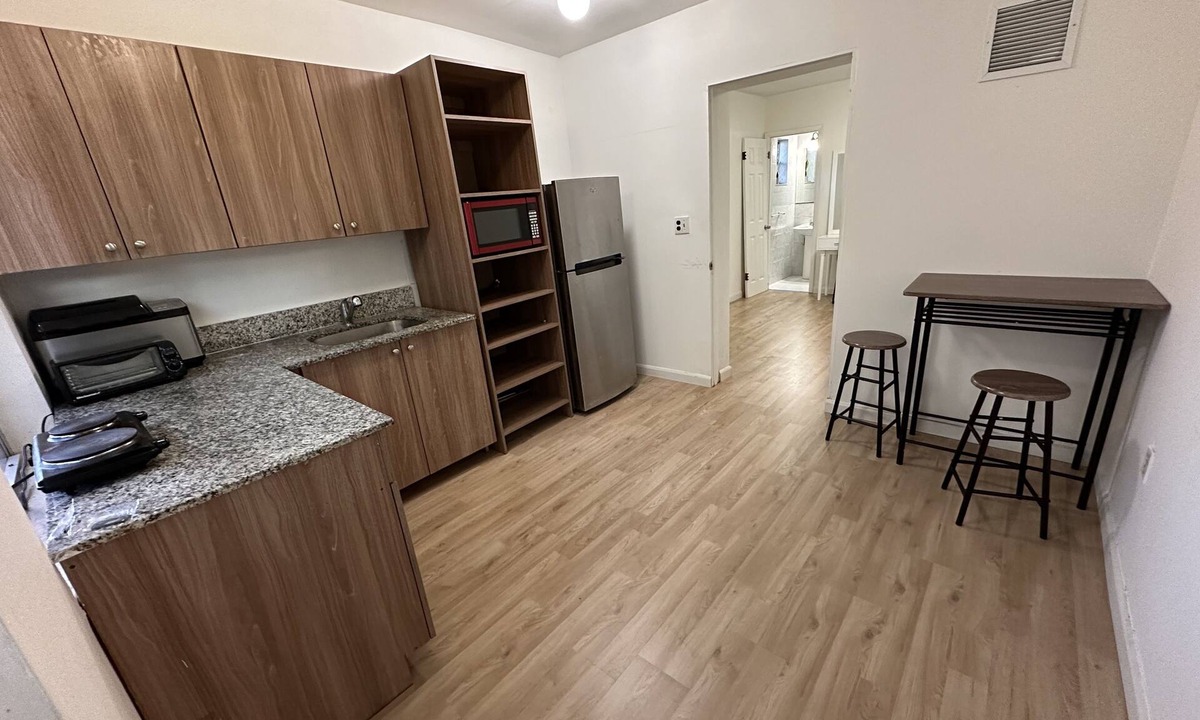 Ojus Apartment | Cozy 1-bedroom apartment in fabulous North Miami Beach close to many attractions