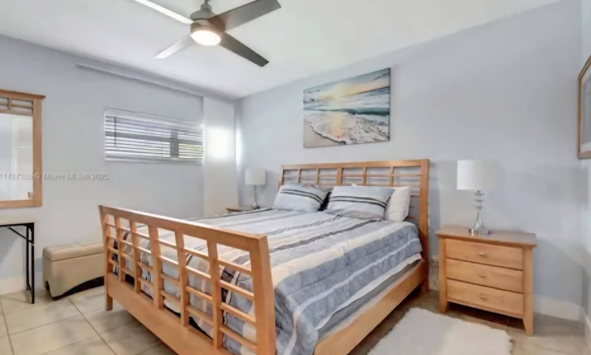 Hollywood South Central Beach Condo | Cozy 1-bedroom condo steps to the beach in beautiful, vibrant Hollywood Beach