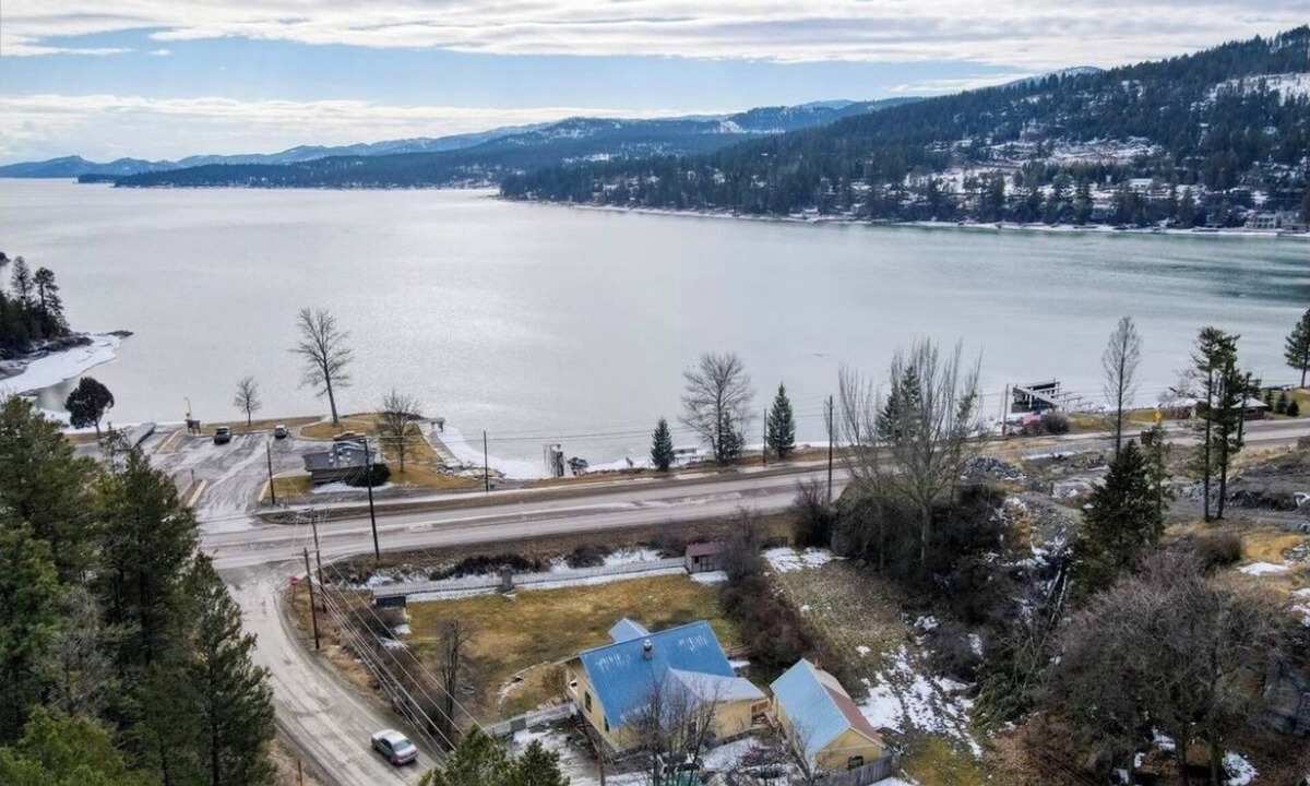 Somers House | Cozy 1-bedroom home across from Flathead Lake!