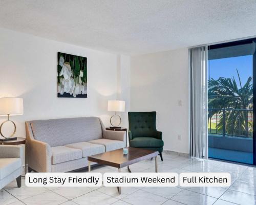 Golden Glades Apartment | Cozy 1BR Near Hard Rock Stadium - 214
