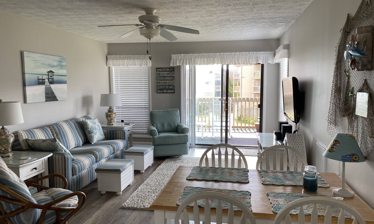 Duck Condo | Cozy 2nd Floor Unit in Oceanfront Condos w/Ocean View-Towels & Linens