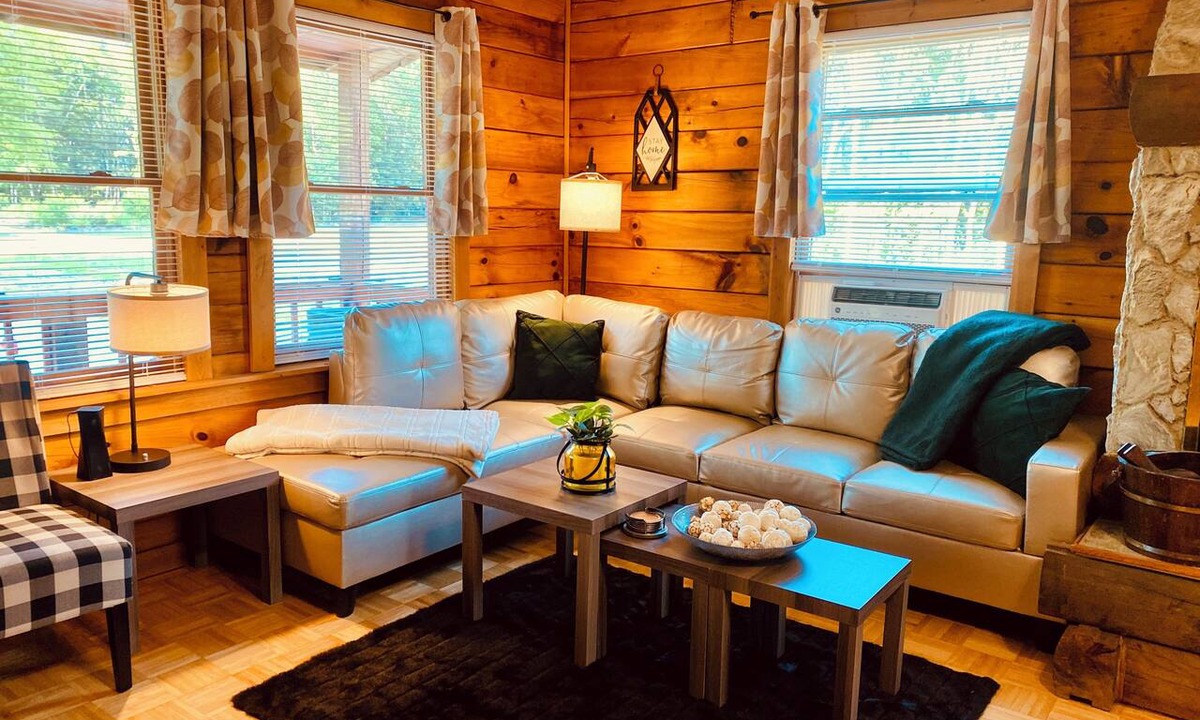 Spring Grove Cabin | Cozy 3-bedroom cabin with WiFi, AC near Hopewell & Prince George