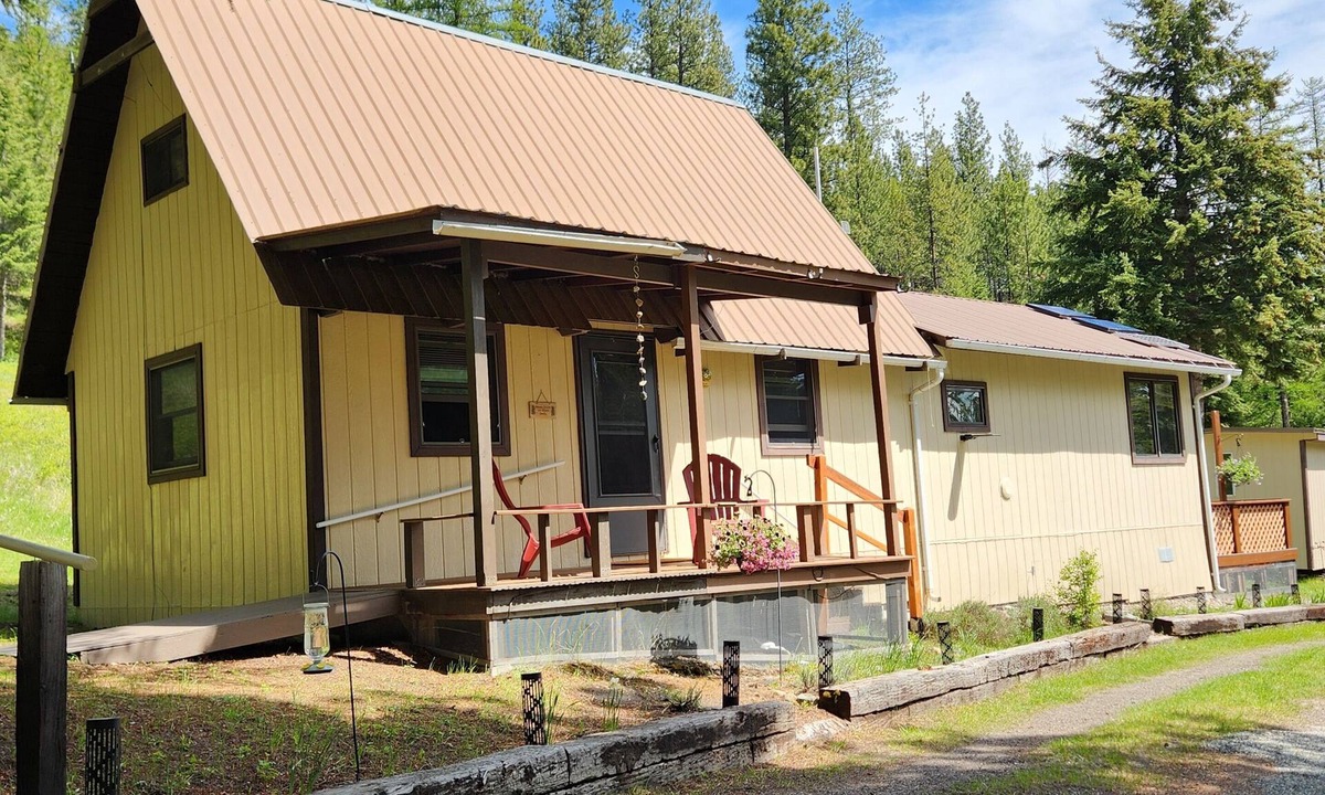 Kalispell Cabin | Cozy Cabin Retreat With Mountain Views