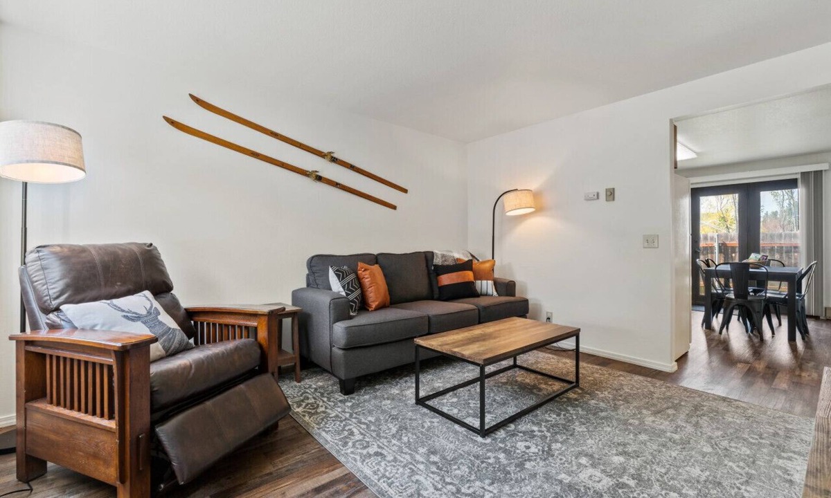 Columbia Falls Villa | Cozy Condo Close to Glacier Park & Whitefish