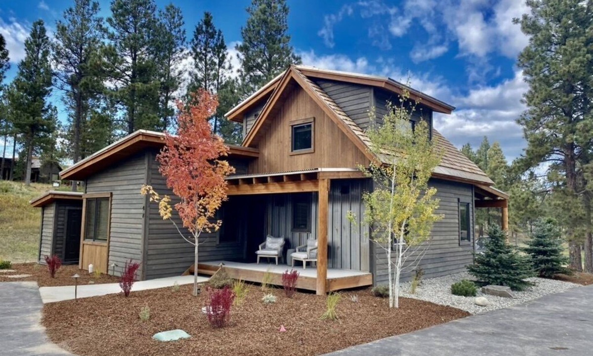 Eureka Cabin | Cozy Cottage at The Wilderness Club
