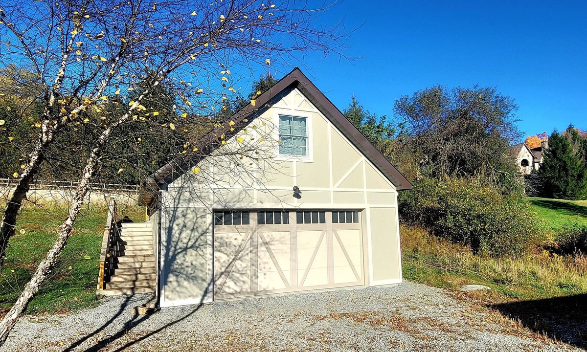 Hostetter House | Cozy Couple's Bungalow near Ligonier!
