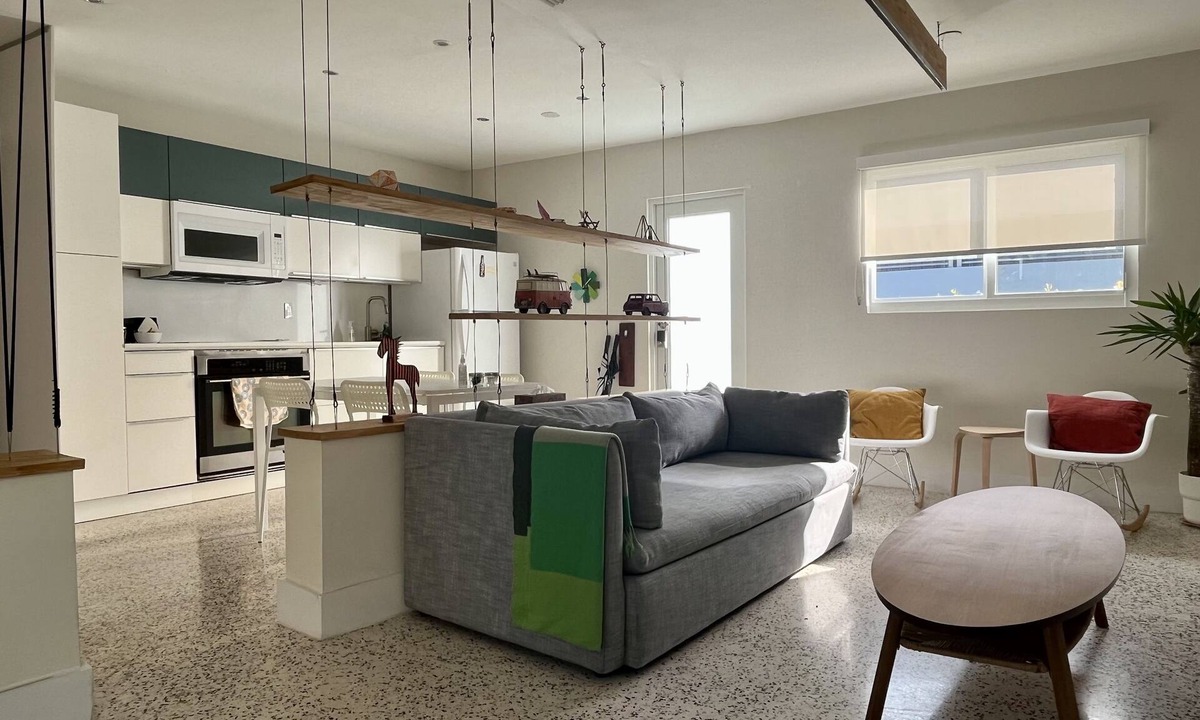 The Roads House | Cozy entire house in excellent location , close Brickell , Coconut Grove