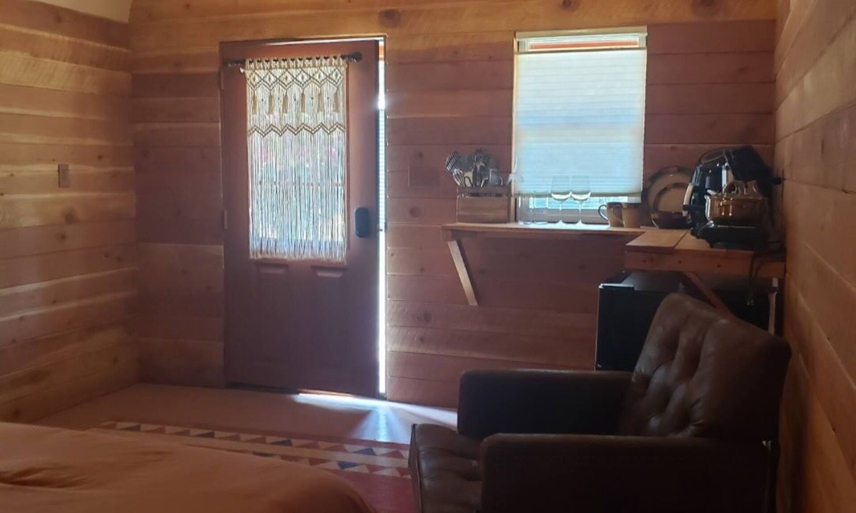 Hot Springs Cabin | Cozy in the Pines getaway cabin in Hot Springs